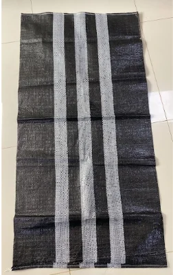 Saco payazo negro con franjas blancas